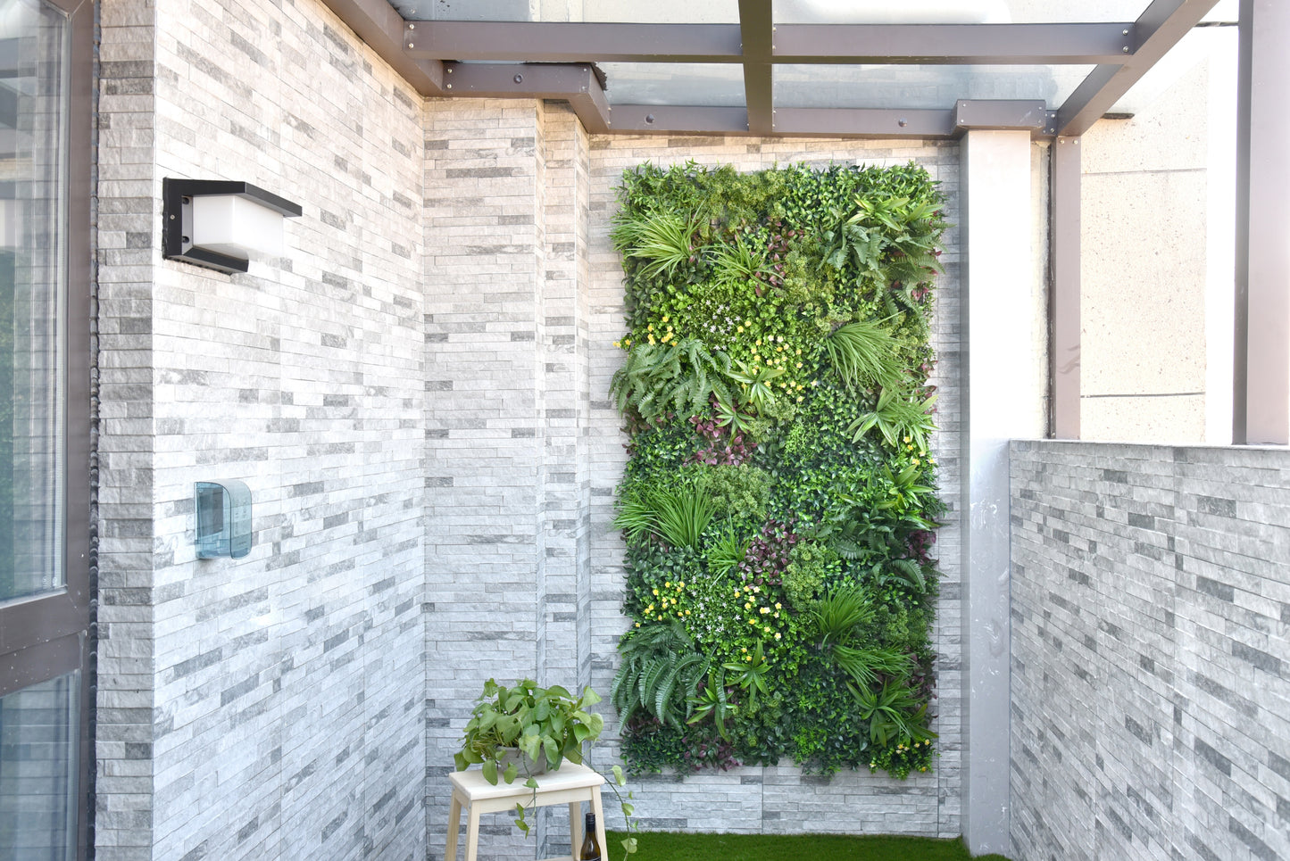 
                  
                    Tropical Rainforest - Artificial Green Wall
                  
                